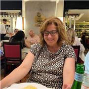 Insegnante di diritto ed economia offre lezioni nelle discipline indicate. Sì supporta l’attività di studio con schemi e mappe concettuali