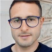 VUOI IMPARARE DAVVERO L’ INGLESE ?
ALLORA DEVI PARLARLO !
DIPLOMATO CON STUDI UNIVERSITARI ED ESPERIENZE LAVORATIVE IN IRLANDA, SCOZIA E MALTA
OFFRO
RIPETIZIONI E CONVERSAZIONE IN INGLESE