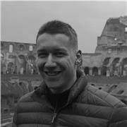 Estudiante de ingeniería de último año, imparte clases a niños desde primaria a bachillerato