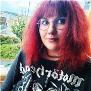 Ingénieure en Informatique propose des cours de développement web et d'informatique générale