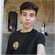Estudiante universitario con B2 inglés escuela oficial de idiomas, C1 TOEFL y título dual del bachillerato americano.