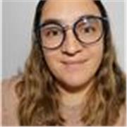 Dedicada con 4 años de experiencia en educación, comprometida con el crecimiento y desarrollo de los estudiantes.