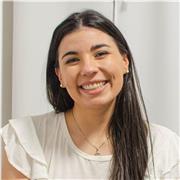 Laureata in Scienze della Comunicazione offre lezioni d'inglese