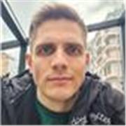 Personal trainer L2, L3 with more experience as a water polo and swimmer athlete. That means more than 25 years of experience. 