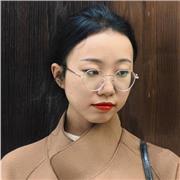 Native Mandarin tutor in London offering patient, well-structured lessons for adults, secondary school learners and beginners, bot