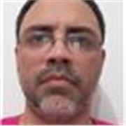 Professor de informática, com experiência em carteira