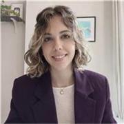 Profesora de alumnos desde primaria hasta 2 de ESO de todas las asignaturas.