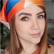 Profesora imparte clases virtuales de ciencias ambientales a niños y jóvenes de todas las edades