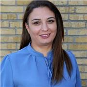 Arabic teacher who speaks as well English,Swedish and French