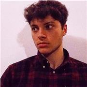 Laureato in Ingegneria impartisce lezioni di matematica e fisica per studenti delle scuole medie e superiori