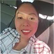 Profesora de Español dicta clases a niños