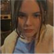 Ciao, mi chiamo Mishel e ho 19 anni. Studio in un liceo linguistico, parlo spagnolo come madre lingua e inglese come seconda lingua. Ho esperienza nell'insegnare bambini tra i 5-10 anni