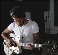 Insegnante di chitarra offre lezioni private a milano e dintorni