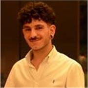 Laureato in Fisica impartisce lezioni di Fisica I e II e matematica