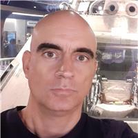 Profesor de instituto da clases de matemáticas para eso y bachillerato