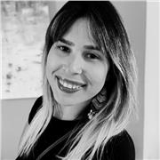 Insegnante di inglese per principianti attraverso un programma di apprendimento su misura