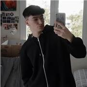 Estudiante de Grado Superior de Diseño gráfico con ESO y Bachillerato