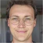 I can give private lessons on English as a foreign language to elarners of any level.