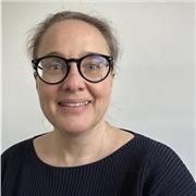 English-Tutor für Kinder bis zur Mittelstufe. Ich biete Präsenzunterricht und auch Online-Unterricht an. Ich bin Muttersprachlerin