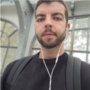 Actuellement en master, je propose des cours en ligne de mathématiques et de physique pour collégiens et lycéens