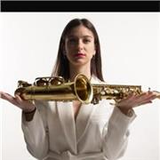 Profesora titulada de saxofón clásico y moderno