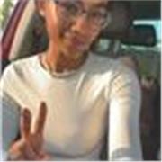 Ich bin eine sehr ruhige und sympathische person und es macht mir unnormal spass Menschen zu helfen