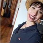 Ragazza che ha frequentato il liceo linguistico, l'istituto agro-aliementare e si sta laureando in scienze dell'alimentazione