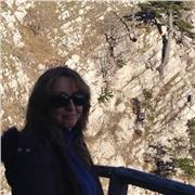 Insegnante di Fisica impartisce lezioni private a studenti di liceo, istituti tecnici e professionale