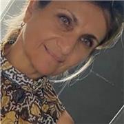 Jounaliste durant 34 ans, titulaire d'un Bac + 5, amoureuse la langue française