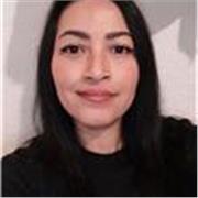 Profesional en educación primaria con sólidos conocimientos en ciencias naturales.