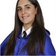 Soy una chica alegre y simpática, que ha estudiado tanto educación infantil como educación primaria que le gustan mucho los niños.