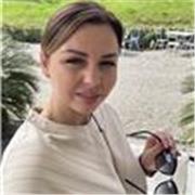 I help beginners and adults improve their English, focusing on business communication and practical language skills. 