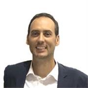 Laureato in Lettere con vasta esperienza marketing e comunicazione digitale