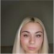 ragazza appena maturata si propone come figura di tutor per le materie umanistiche e scientifiche