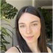 Profesora de inglés especializada en conversación y pronunciación
