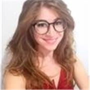 Docente di Filosofia e Storia impartisce lezioni private agli studenti della scuola secondaria