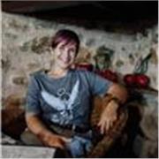 15 años de experiencia en cuidado y atención a menores. 