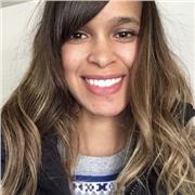 Hi, I’m Karol—a BA-degreed English & Portuguese tutor with 19+ years of experience and 5 years of U.S. immersion.