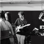 Profesor de guitarra. Nivel iniciación e intermedio-avanzado