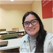 Licenciada en Letras, mención Lengua y Literatura Hispanoamericana. Máster en Filología.