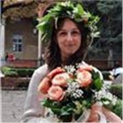 Laureata Magistrale in Psicologia e diplomata al Liceo Scientifico, offro ripetizioni e aiuto compiti dalle elementari alle superi