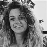 Per diversi anni ho vissuto all'esterno, offro lezioni di conversazione inglese online per ragazzi e principianti.