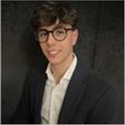Sono Riccardo, frequento l’ultimo anno di liceo scientifico. Sono disponibile per dare lezioni di matematica, italiano, inglese