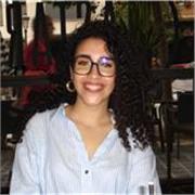 Profesora titulada en ESO (especialidad castellano y francés) con más de 5 años de experiencia. 