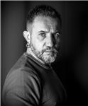 Laureando in arte, cinema e spettacolo, fotografo professionista da oltre 15 anni