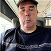 Me defino una persona empatica.Profesor de inglés hasta B2