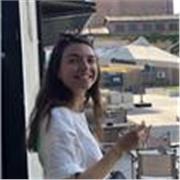 Étudiante en 6eme année de médecine, étant passionnée par son métier et motivée pour transmettre ses connaissances