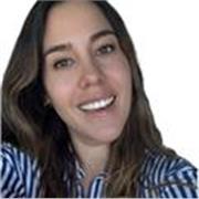 Licenciada en Adminitración con experiencia en enseñanza del español, enfocada en clases dinámicas, personalizadas y comunicativas