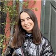 Graduada en Biotecnología. Soy una persona paciente y me esfuerzo por hacer que el alumno tenga claro lo que estamos viendo y queriendo reforzar en cada clase. Me adapto a las necesidades del alumno y prepararé mis clases para poder resolver sus dudas y m