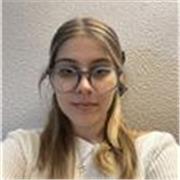 Me considero una persona muy creativa y con muchas ganas de enseñar, soy futura pedagoga :)